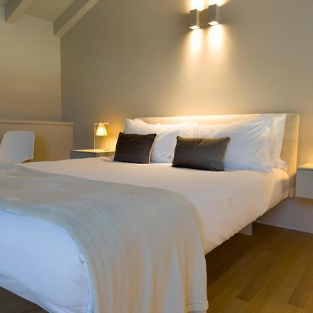 Palazzo Cordigero - Apartments Peschiera del Garda Eksteriør billede