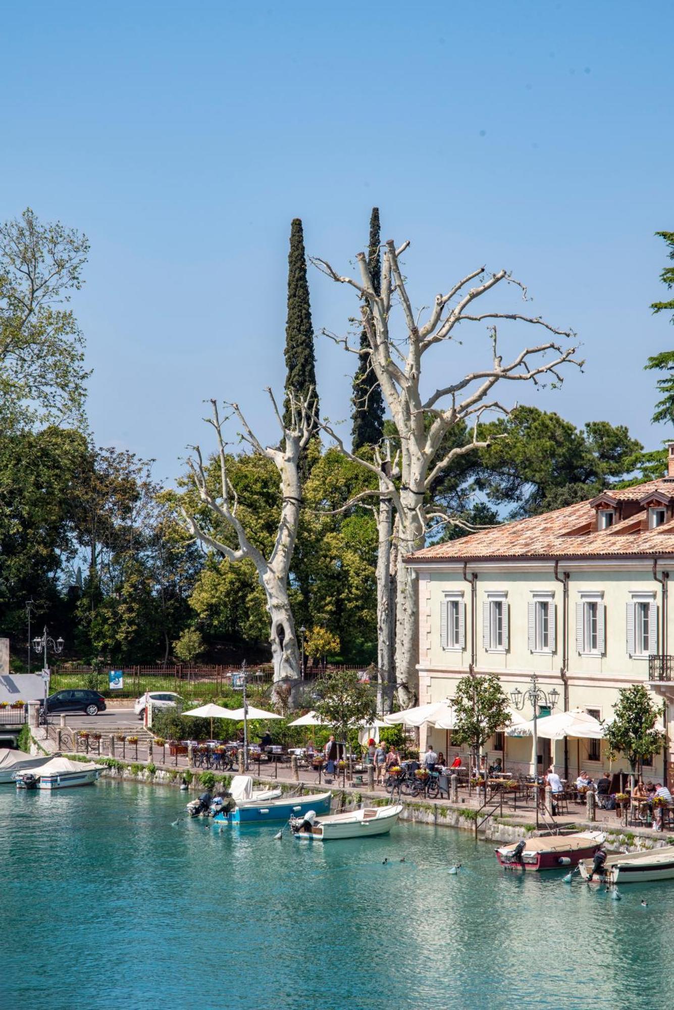Palazzo Cordigero - Apartments Peschiera del Garda Eksteriør billede