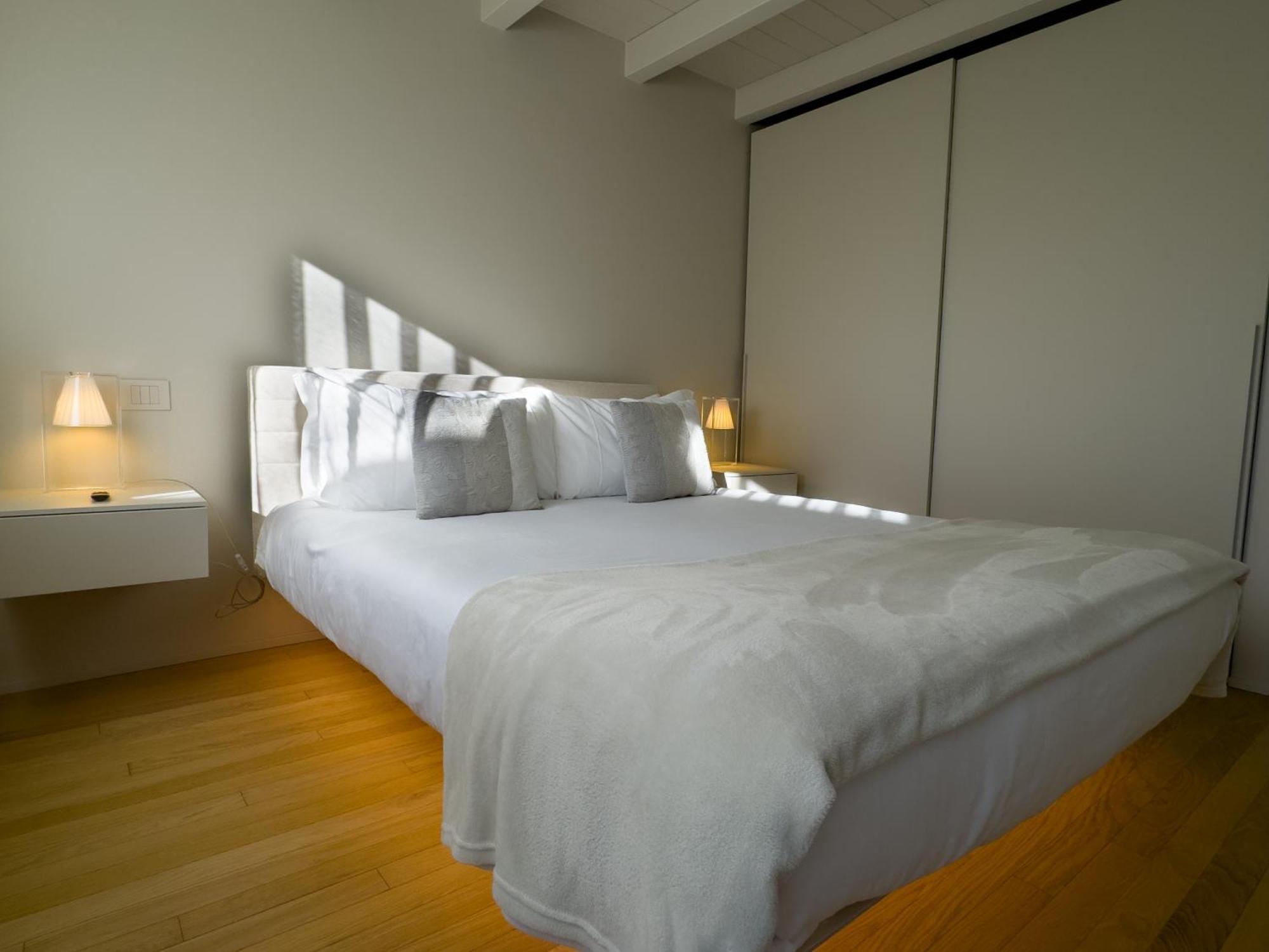 Palazzo Cordigero - Apartments Peschiera del Garda Eksteriør billede