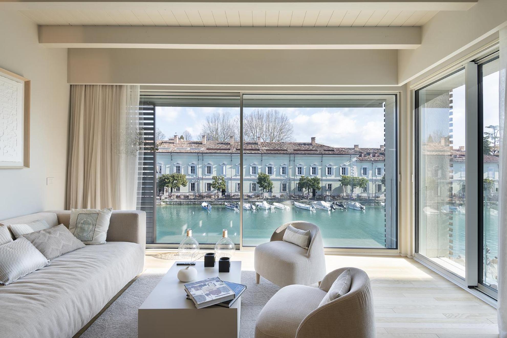 Palazzo Cordigero - Apartments Peschiera del Garda Eksteriør billede