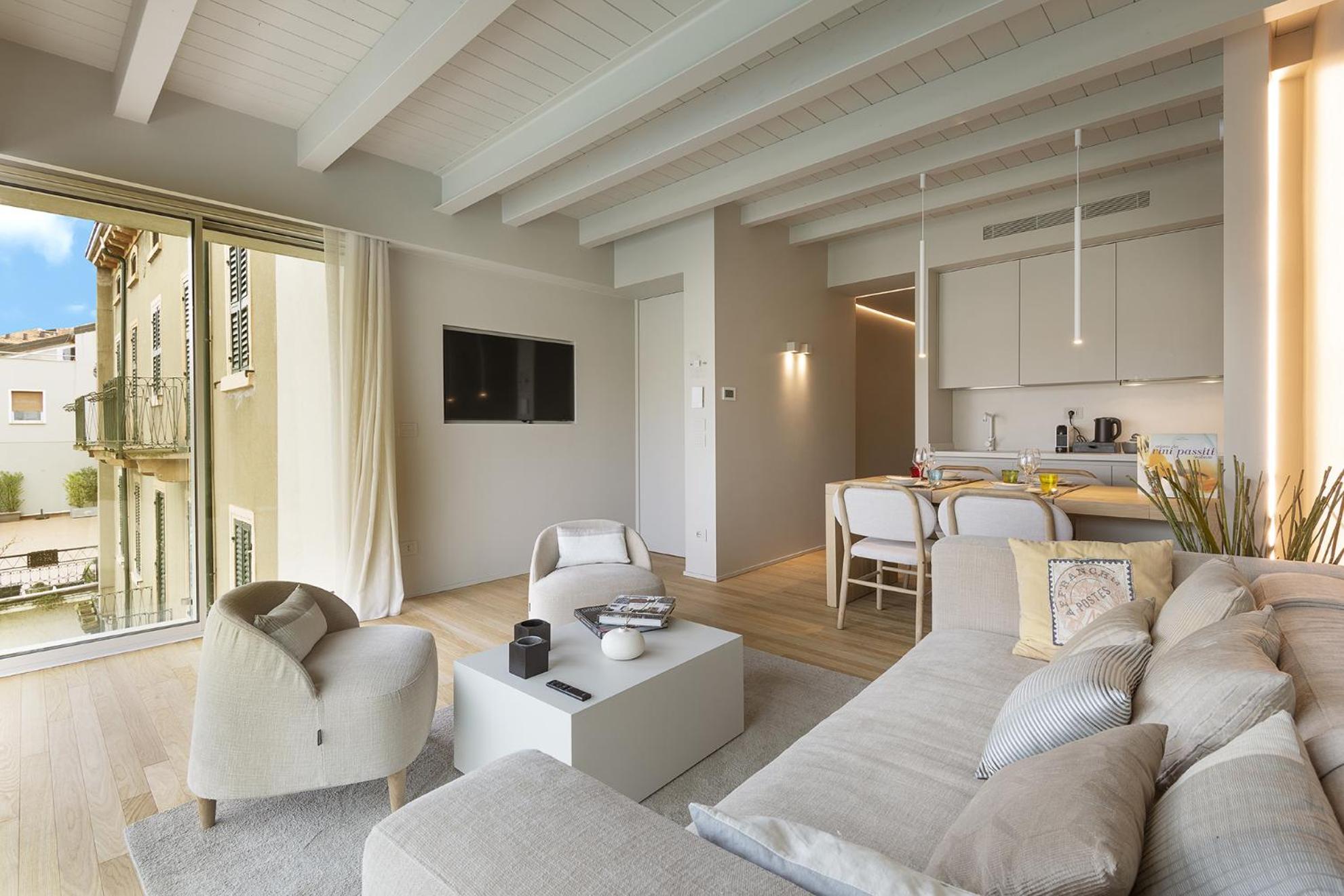 Palazzo Cordigero - Apartments Peschiera del Garda Eksteriør billede