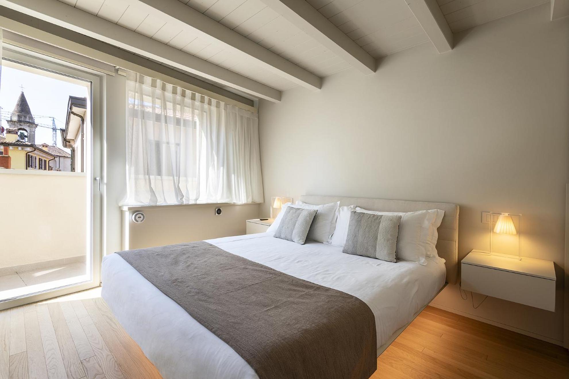 Palazzo Cordigero - Apartments Peschiera del Garda Eksteriør billede